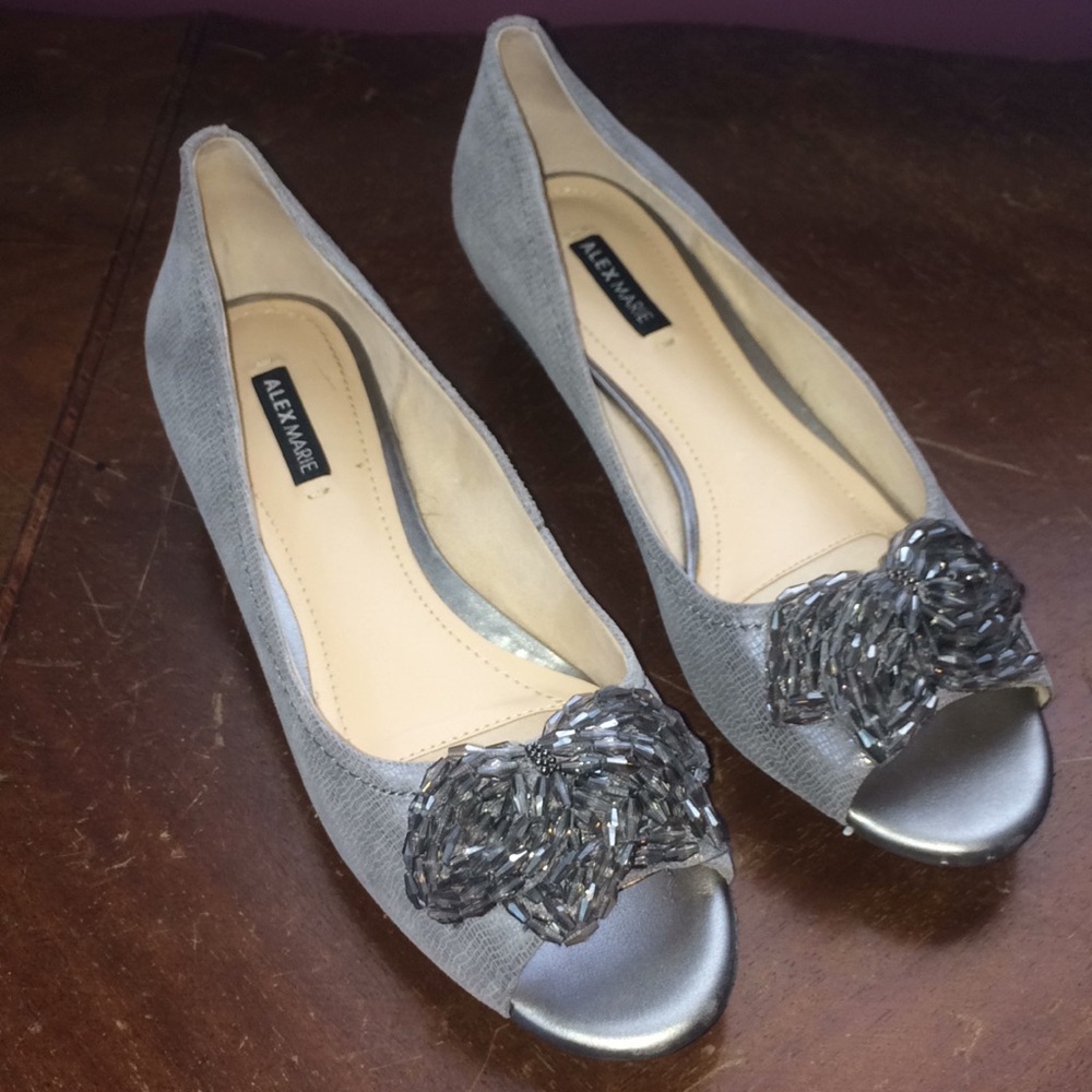 Silver wedge